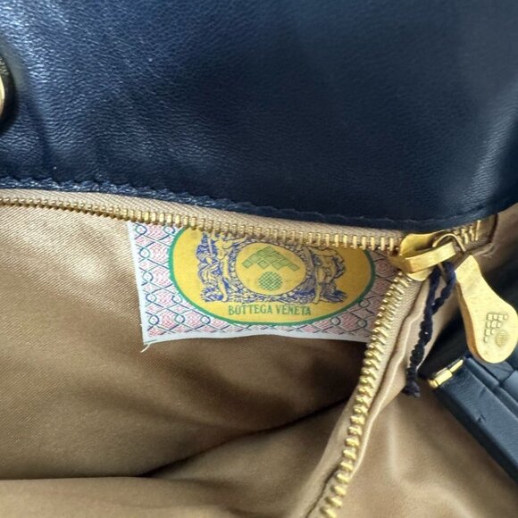Authentic Bottega Veneta Intrecciato Nappa Shoulder Bag Purse Navy Black Leather - Picture 9 of 9